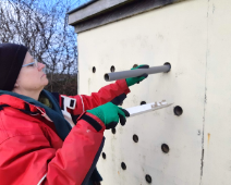 2021 Munnikenpolder - C=Reinigen nestpijpen - Margot Klingers