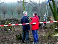 2005-01-29n Spookverlaat - De pers wordt vakkundig te woord gestaan - Adri de Groot